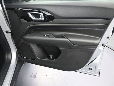 New 2026 Jeep Compass Latitude image 34