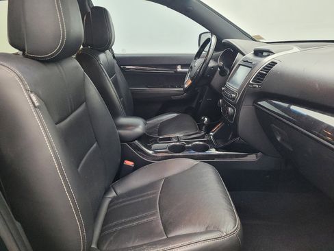 Used 2015 Kia Sorento SX image 21