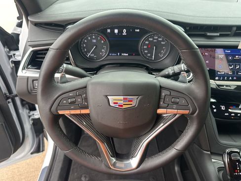 Certified 2025 Cadillac XT6 Sport w/ Technology Package image 19