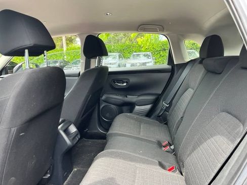 Used 2025 Honda HR-V LX image 7
