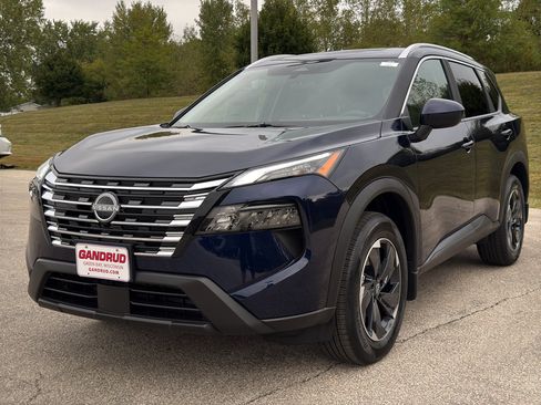 New 2026 Nissan Rogue SV w/ SV Premium Package image 2