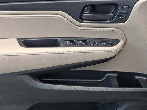 Used 2018 Honda Odyssey EX-L image 15