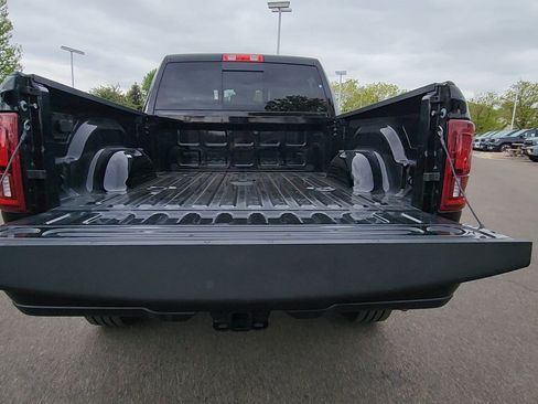 Used 2025 RAM 2500 Laramie AWD/4WD image 40