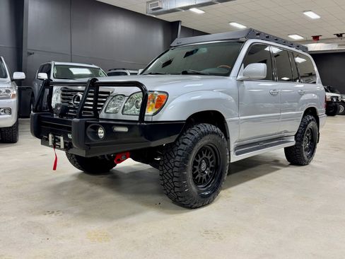 Used 2006 Lexus LX 470 image 2