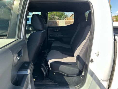 Certified 2023 Toyota Tacoma TRD Off-Road w/ Advanced Technology Package AWD/4WD image 25