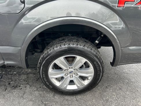 Certified 2019 Ford F150 Platinum w/ Equipment Group 701A Luxury image 32