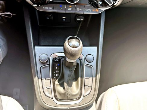 Used 2023 Hyundai Kona SEL w/ Cargo Package FWD image 29