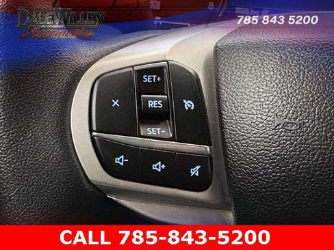 Used 2024 Ford Explorer XLT image 9
