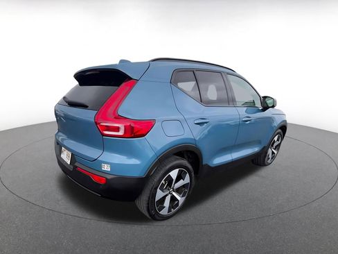 Used 2024 Volvo XC40 B5 Core AWD/4WD image 15