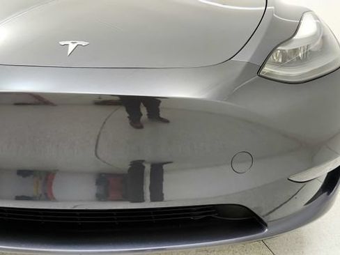 Used 2023 Tesla Model Y Long Range AWD/4WD image 25
