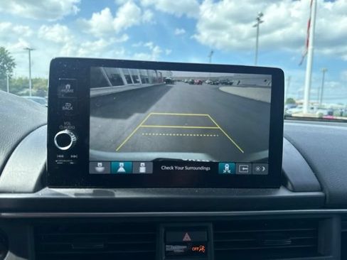 Used 2025 Honda Pilot Touring image 23