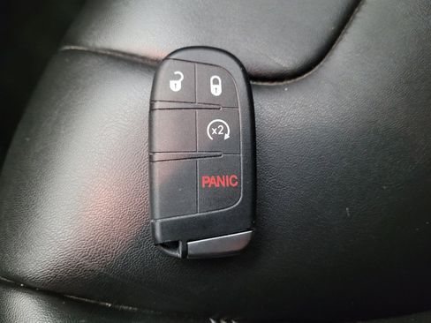 Used 2019 Jeep Cherokee Latitude Plus image 32