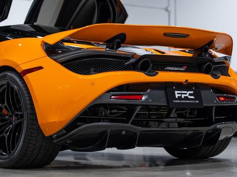 Used 2018 McLaren 720S Performance image 14