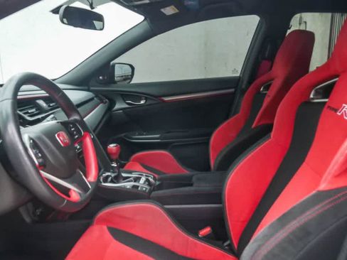 Used 2018 Honda Civic Type R image 15