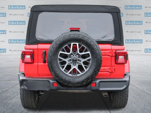 Used 2024 Jeep Wrangler Sahara image 7