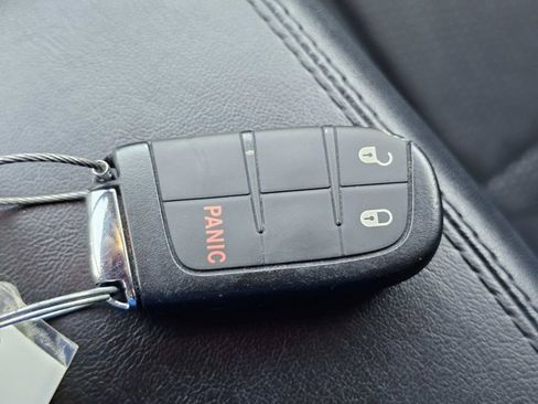 Used 2025 Jeep Compass Trailhawk AWD/4WD image 30