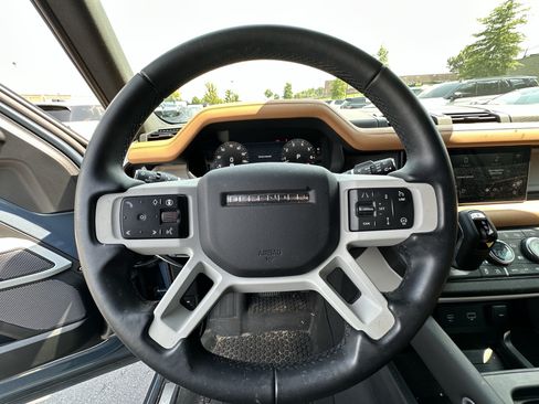 Used 2024 Land Rover Defender 110 X-Dynamic SE AWD/4WD image 18