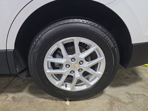 Used 2024 Chevrolet Equinox LS w/ LS Convenience Package AWD/4WD image 31