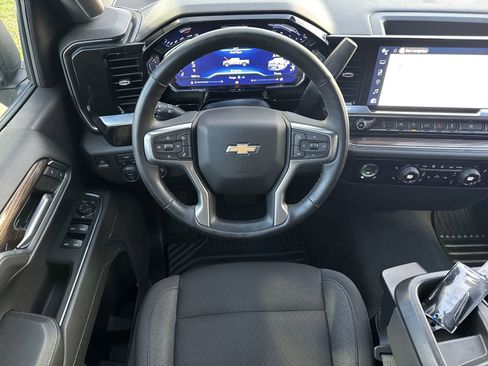 Used 2023 Chevrolet Silverado 1500 LT image 28