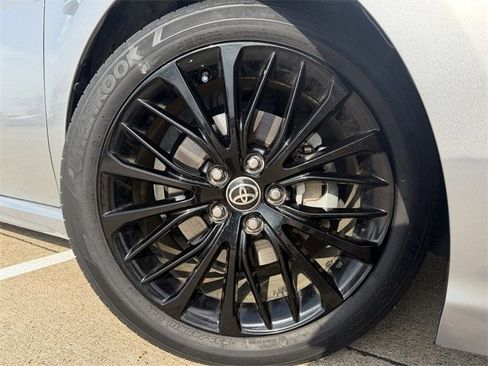 Used 2022 Toyota Camry SE image 10