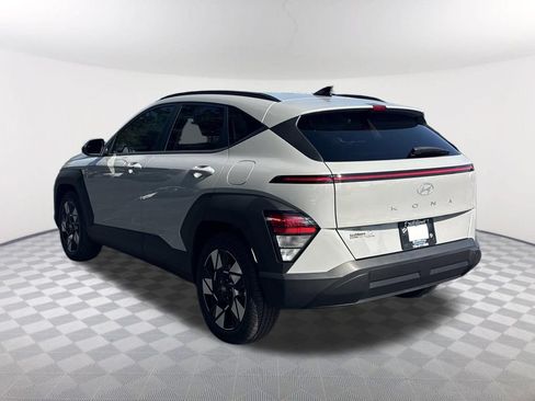 Used 2025 Hyundai Kona SEL FWD image 7