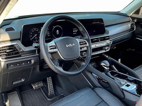 Certified 2025 Kia Telluride SX Prestige image 13