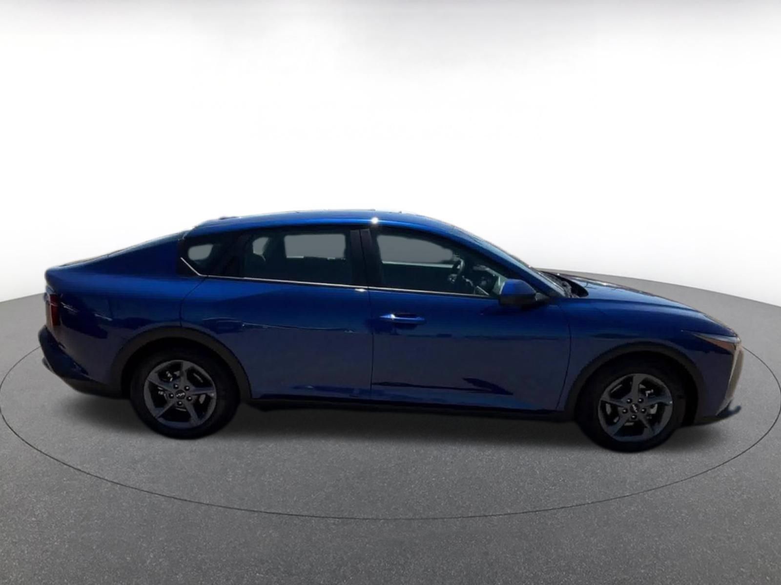 Used 2025 Kia K4 FWD image 15