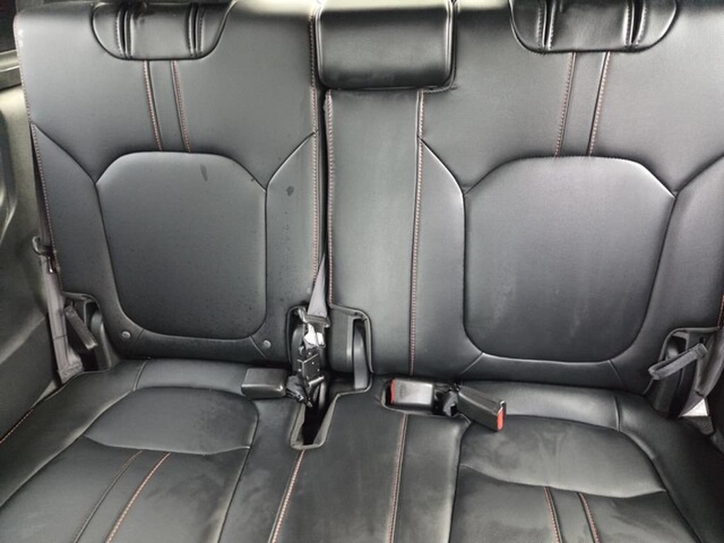 Used 2025 Honda Pilot TrailSport image 9