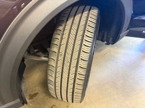 Used 2025 Ford Explorer Active image 32