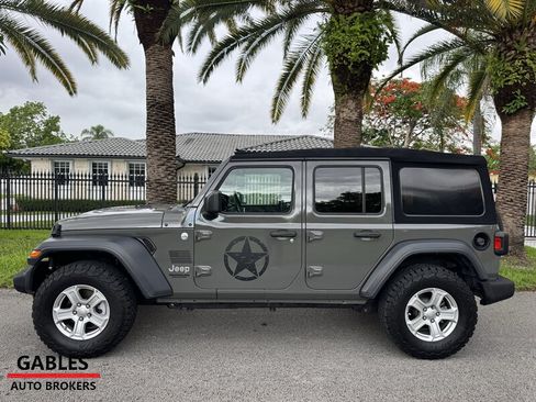 Used 2019 Jeep Wrangler Unlimited Sport S AWD/4WD image 16