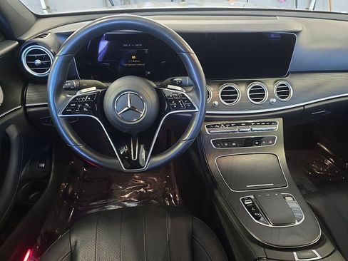 Used 2022 Mercedes-Benz E 350 Sedan image 18