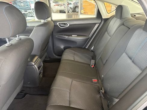 Used 2019 Nissan Sentra SR Turbo FWD image 14