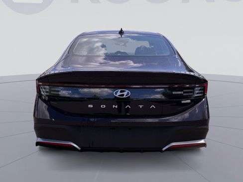 New 2026 Hyundai Sonata Blue FWD image 5
