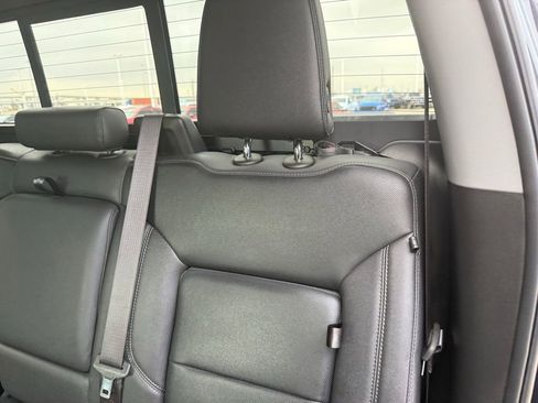 Used 2023 GMC Sierra 1500 SLT image 30