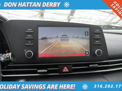 Used 2023 Hyundai Elantra SEL image 8