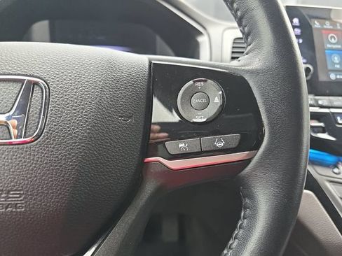 Used 2023 Honda Odyssey Touring image 18