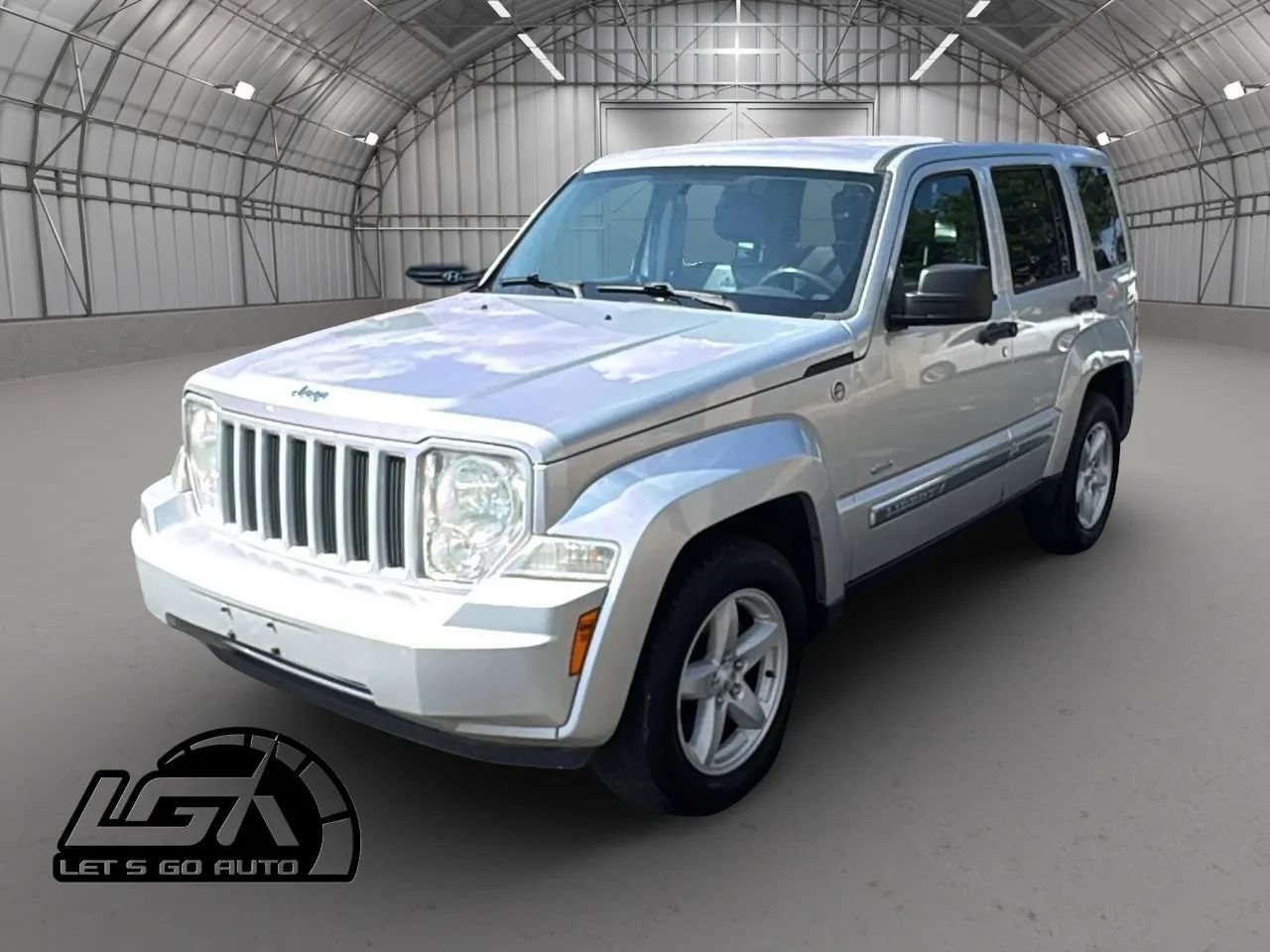Used 2012 Jeep Liberty Sport AWD/4WD image 3