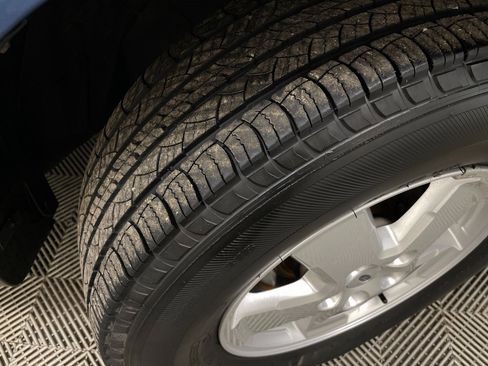 Used 2009 Ford Escape XLS image 39