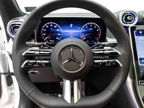 Used 2026 Mercedes-Benz GLC 300 4MATIC image 19