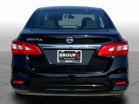 Used 2017 Nissan Sentra S FWD image 5