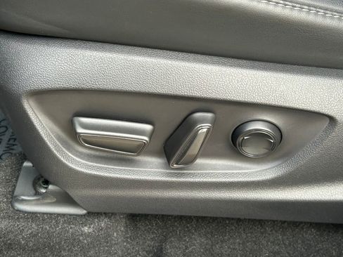 Certified 2025 Toyota Crown Limited image 25