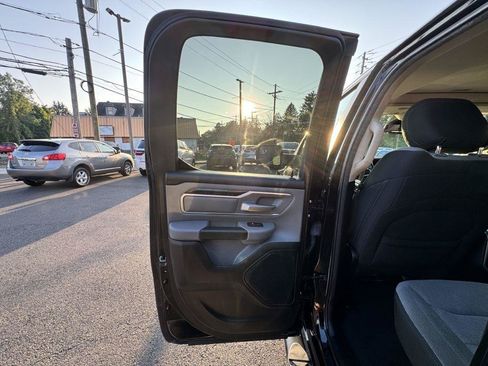 Used 2019 RAM 1500 Big Horn AWD/4WD image 15