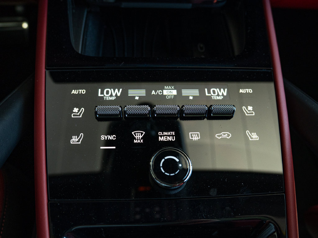 Certified 2026 Porsche Cayenne S AWD/4WD image 11