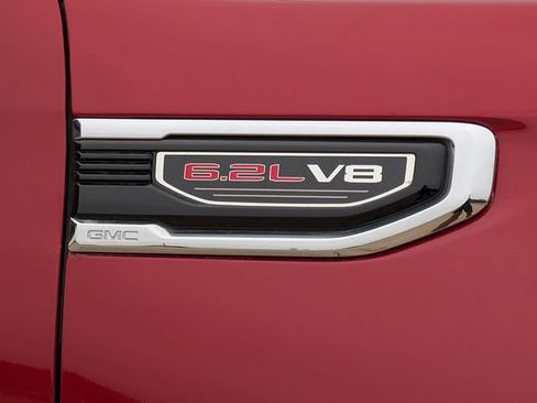 Used 2022 GMC Sierra 1500 Denali w/ Denali Premium Package AWD/4WD image 10