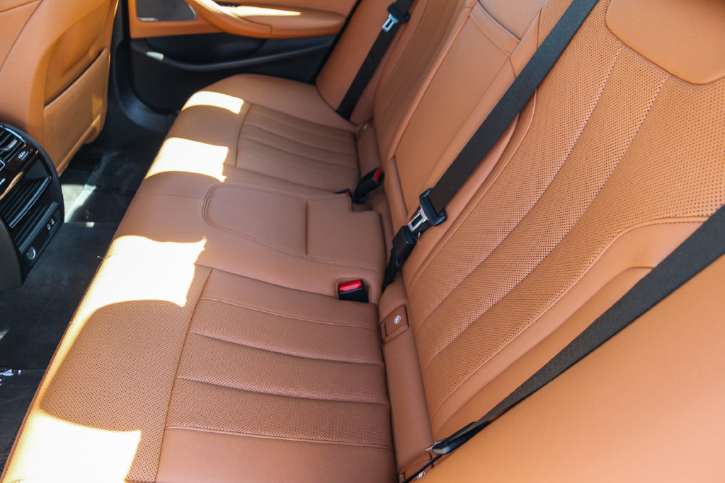 Used 2021 BMW 540i RWD image 19