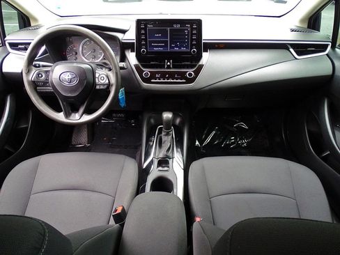 Used 2020 Toyota Corolla LE FWD image 29