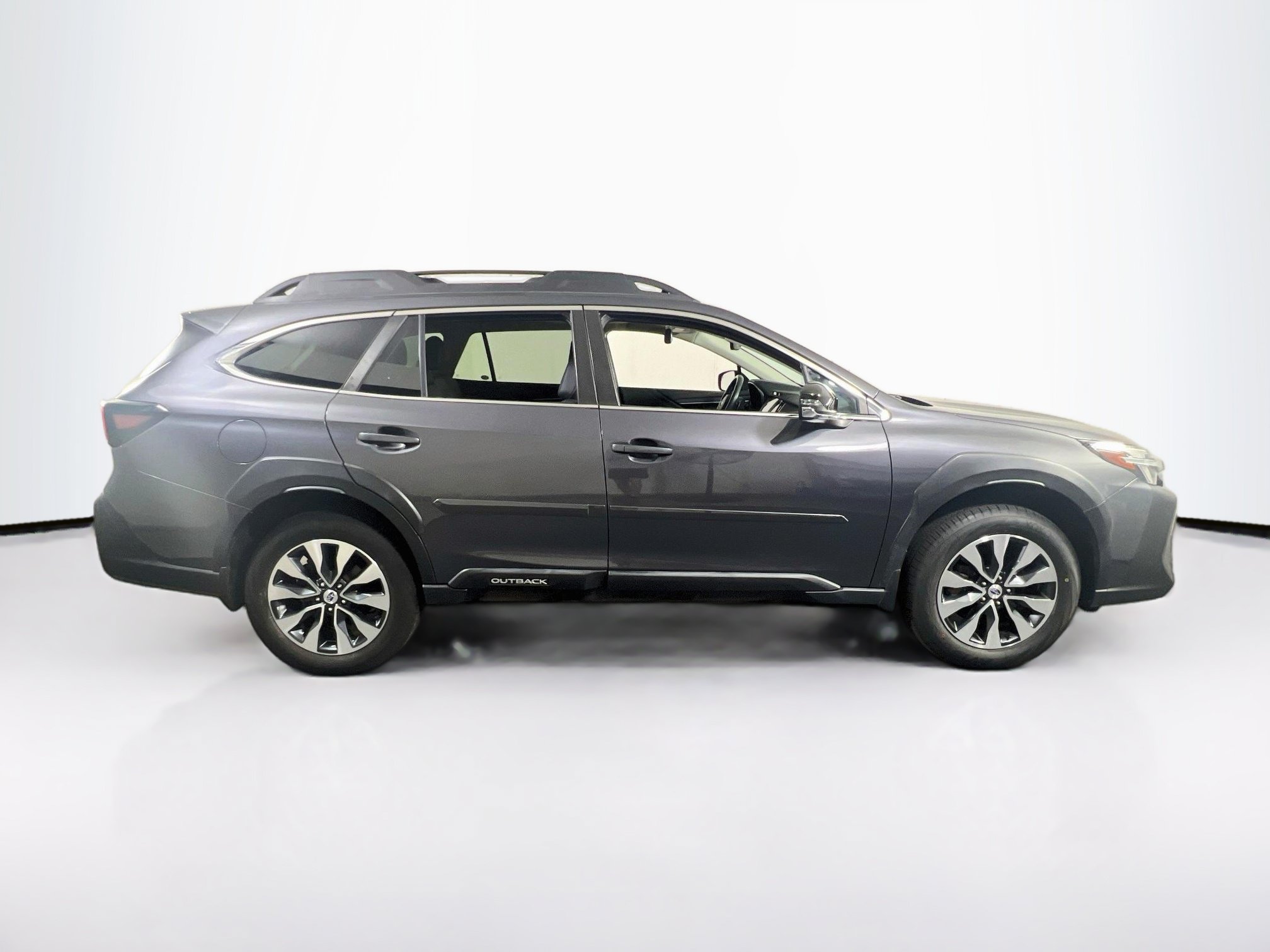 Used 2023 Subaru Outback Limited AWD/4WD image 4