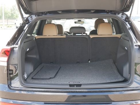 New 2025 Volkswagen Atlas Cross Sport SE image 5