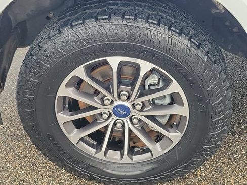 Used 2019 Ford F150 XLT w/ Equipment Group 302A Luxury AWD/4WD image 8