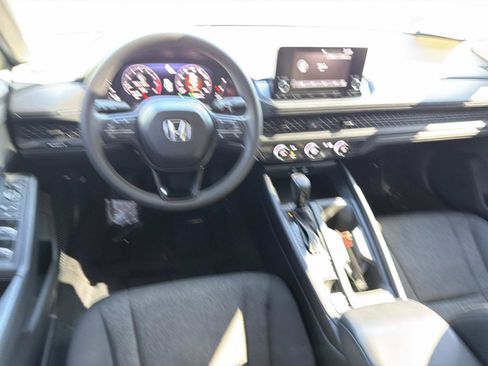 Used 2025 Honda Accord LX image 15
